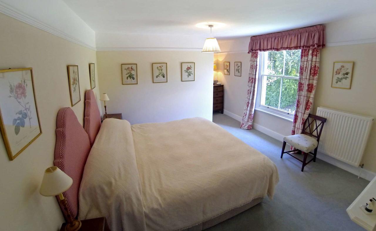 مبيت وإفطار لافينهام The Old Rectory, Kettlebaston المظهر الخارجي الصورة